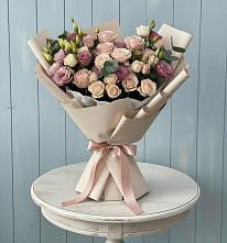 Букет цветов из:  Розы и Лизиантусы в Шелкозаводской