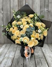 Букет цветов из:  Розы и Лизиантусы в Шелкозаводской