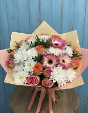 Букет цветов из:  Розы, Герберы и Хризантемы в Шелкозаводской
