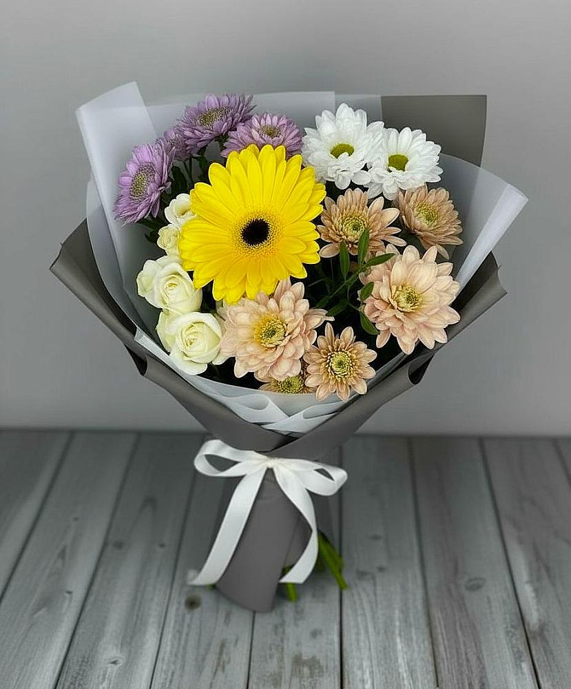 Букет цветов из: Розы, Герберы и Хризантемы в Шелкозаводской
