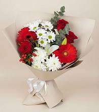 Букет цветов из:  Розы, Хризантемы, Герберы и Лилии в Шелкозаводской