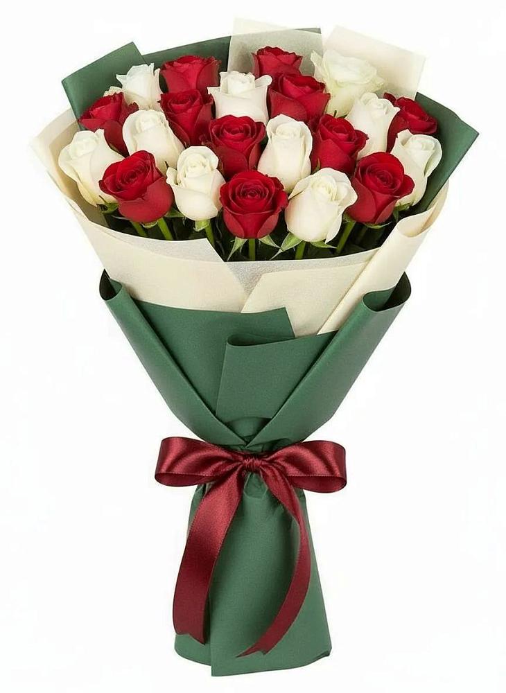 Букет Микс из красных и белых роз в Шелкозаводской