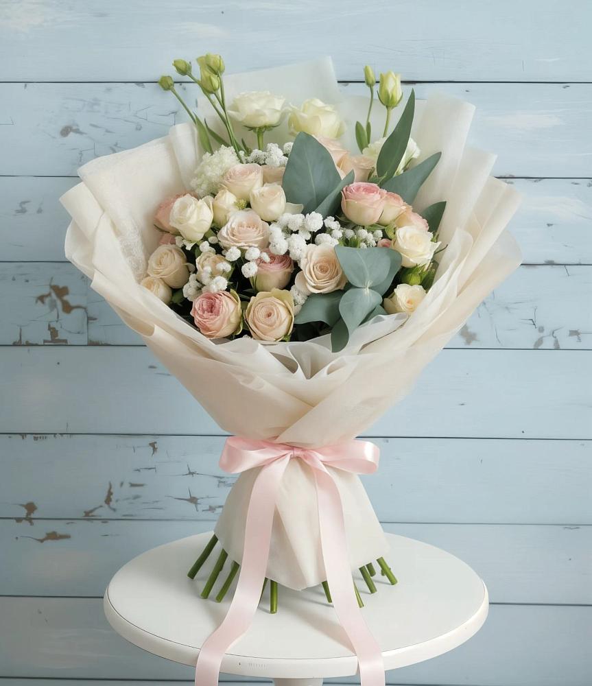 Букет цветов из: Розы и Лизиантусы в Шелкозаводской