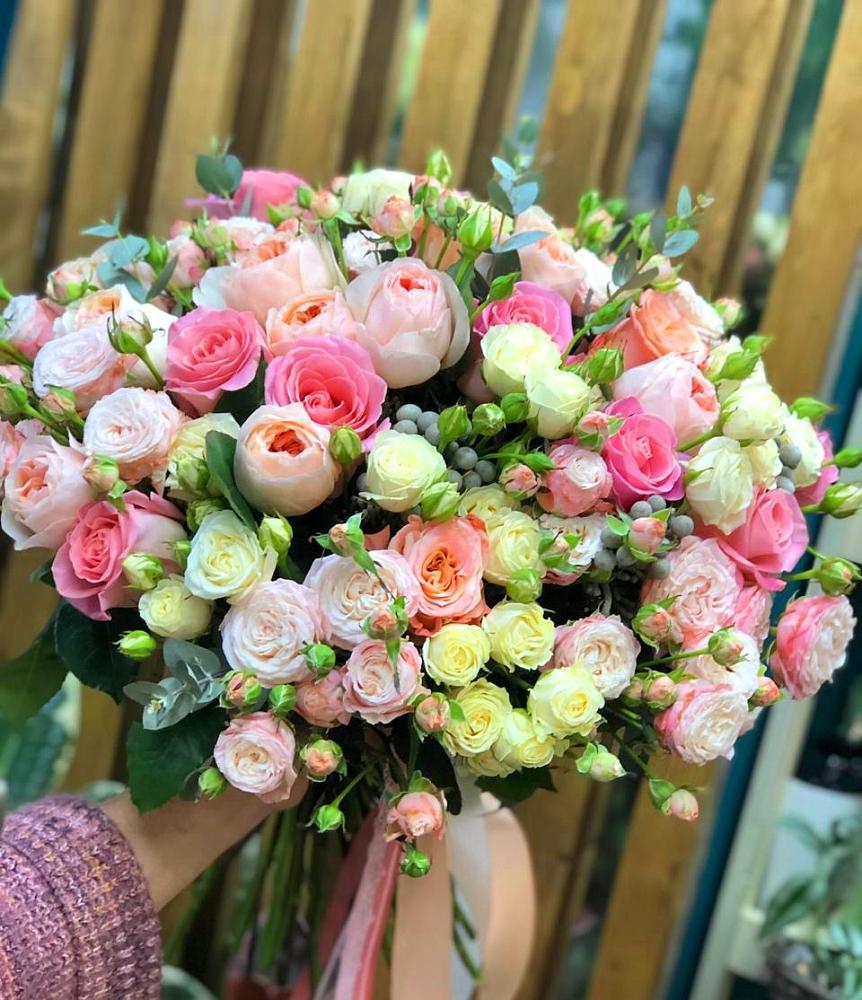 Букет цветов из: Розы в Шелкозаводской