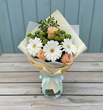 Букет цветов из:  Герберы, Розы и Хризантемы в Шелкозаводской