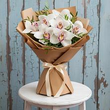 Букет цветов из:  Орхидеи и Розы в Шелкозаводской